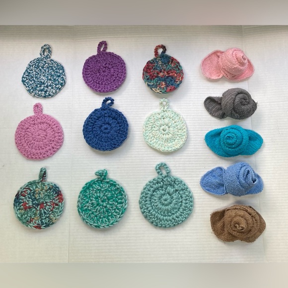 ORCHID ALMOND Oatmeal Heart Soap with Crochet Scrubbie Washcloth 5 inch Round - Picture 9 of 9